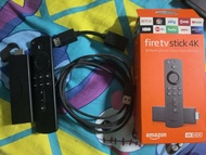[九成新]，放 firetv 4k stick 電視usb，配件全齊，可以睇Netflix