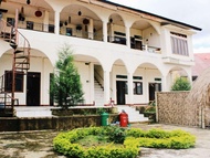 FX72魯滕飯店 (FX 72 Ruteng Hotel)