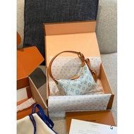 26.3.19 Updated Glacier Blue Lunch Box Pack​​