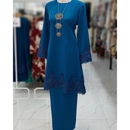 Preloved Apple Couture Camelia Kurung Moden Plain Border Lace Turquoise size L