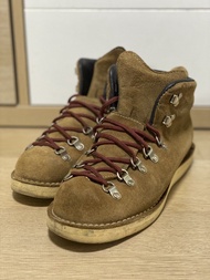 Danner 棕色麂皮行山靴 Made in USA