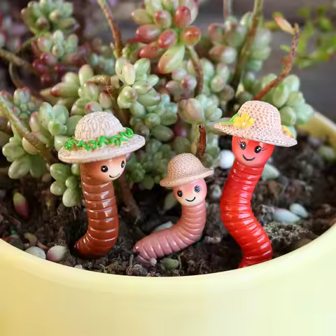 3 Hat Wearing Earthworm Flowerpot Decoration Plugins, Housewarming/Family Gifts, Hand-Painted Resin 