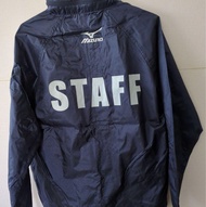 非賣品 MIZUNO 風衣/風褸 風帽收納領 馬拉松工作人員風衣 L 碼