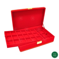 กล่องกำมะหยี่คิวทอง ใส่พระ กั้นช่อง มีสองชั้น สีแดง ขนาดกล่อง 20x30x8 cm KS-Packaging