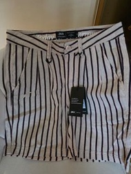 Publish 條紋短褲