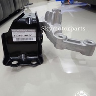 Latest Right Mounting Nissan March 1200 Cc 11210-1Hc0C