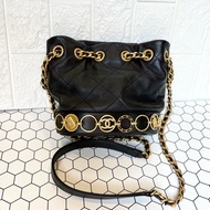 Chanel 黑金牛皮 金幣徽章水桶包/斜背包