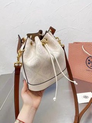 Tory Burch❤️T monogram 水桶袋