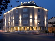 阿里斯頓酒店 (Hotel Ariston)