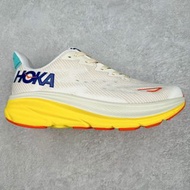 Hoka One One Clifton 9