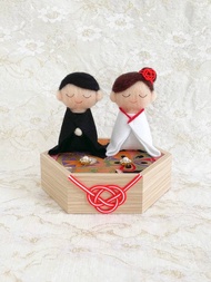 新娘和新郎的和服戒指枕