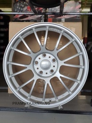 ล้อแม็กขอบ18 SE37 สี SILVER 18x8.5 5รู ET35 CB73.1 (ราคาต่อ1วง) Model 8283 KAYS ใหม่แกะกล่อง แถมฟรีจุ๊บสีอย่างดี