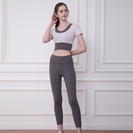 เสื้อออกกำลังกายโยคะ Pilates สำหรับผู้หญิง แขนสั้น ชุดเทรนนิ่ง ชุดกีฬา ฤดูใบไม้ร่วง/ฤดูหนาว อบอุ่น เ