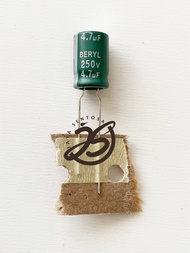 ELCO 4.7UF 250V ROLL KAPASITOR CAPACITOR ELCO KAPASITOR ELKO KAPASITOR 4.7 UF 250 V ROLL ups