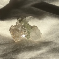 巴基斯坦 喜馬拉雅 綠幽靈 縫合水晶 綠幽靈共生 白水晶簇 閃亮