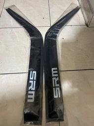 Vè che mưa xe tải van SRM 30Ivè che mưa srm 30i vè nhựa đen dẻo dày đẹpchất lượng có sẵn keo dán giá