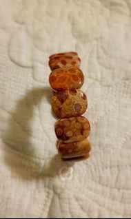 珊瑚石 牌 手鈪
