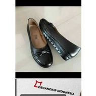 WOMEN'S LEATHER FLAT SHOES FT0065