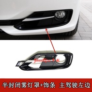 BMW 3 Series F30 สปอร์ต บานหน้าไฟหมอกกรอบไฟหน้าบานกรงลมตกแต่งขอบสีดำและสีขาวสำหรับ BMW 316i 320i 328