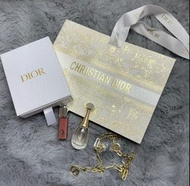 Dior手機掛飾，唇液，香水小樣，加聖誕包裝袋