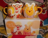日版﹝Disney﹞限定※Winnie the Pooh小熊維尼和跳跳虎※【立體浮雕造型】陶瓷馬克杯組