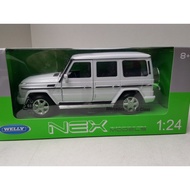 Mercedes G500 1:24 Welly 24012W- white model