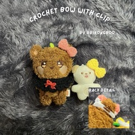 Crochet bow with clip