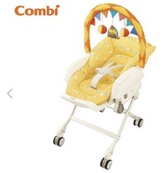 Combi Joy 嬰兒安撫餐搖椅