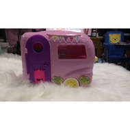 Chelsea Camper Van Playset