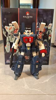 已開封齊件極新 超時空要塞  Yamato Macross1/60 VF-1J with AEMOR PARTS Bandai 福卡 馬輝 高達可變形機連重裝甲一套