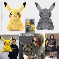 日本🇯🇵限定 Fragment Design x Pokemon潮流教父藤原浩閃電寶可夢毛大號公仔  比卡超