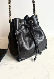 中古包 Chanel黑金色鏈子水桶包 側背包 單肩包 斜背包 二手包