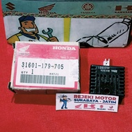 KIPROK REGULATOR C700 C800 WIN ORIGINAL HONDA JAPAN STANLEY 6V