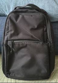 Incase  Facet Backpack 20L 黑色背包