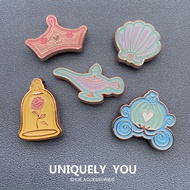 ☒☏ Crocs Jibbitz Magic Lamp Metal Shoe Charms ที่วางรองเท้า Crocs ของแท้