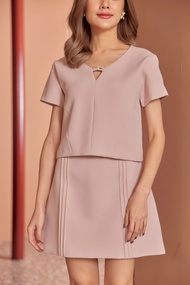 Mirinn top from Techinee_brand(เสื้อตัวสั้นห่วงคอวีหน้า)