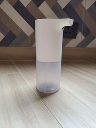 全新，小米智能產品，米家自動感應洗手機， 可加放入 消毒劑或 洗手液 320 ml ， 擺放置廚房或洗手間，方便洗手時使用， 朋友送贈新居入夥禮物，屋企人不合用， 工人姐姐包裝盒已掉了， 現讓：70元