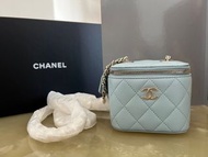 Chanel 22p baby blue mini vanity 珍珠小盒子 有鏡