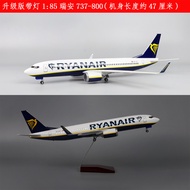 Ryanair Boeing 737-800กับล้อจำลองของตกแต่งเครื่องบินจำลองของขวัญและไฟชุดก่อสร้างเครื่องบิน