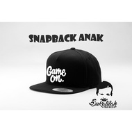 Hip-hop game on kids snapback hat