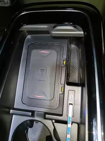 For VW ID3 ID4 ID4X ID4 ID6Crozz 2020-2022 15W Car QI wireless charger fast phone charger charging p