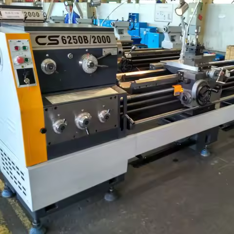 CS6250B Cs6266c/2000 1000mm 1500mm 3000m Universal Heavy Duty Engine Manual Gap Bed Lathe Machine Me