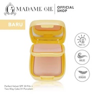 Bedak padat madam gie ferfect velvet two way cake spf 30