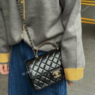 S5309-CHANEL 黑羊皮金釦水鑽手把口蓋包AS4925