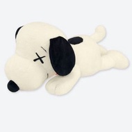 正版 KAWS X PEANUTS X UNIQLO UT 毛公仔 Figure Doll Snoopy 史諾比