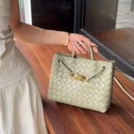 BV andiamo 洞石綠 編織包 小號20*25*10  9新 塵袋