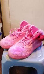 Reebok limited edition Hello Kitty sneakers 粉紅運動鞋