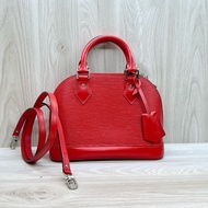 LV ❤️EPI水波紋Alma bb貝殼包