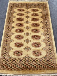 Pakistan carpet wool thick pile size 5x3 ft from Pakistan hand made