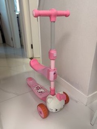 Hello Kitty滑板車